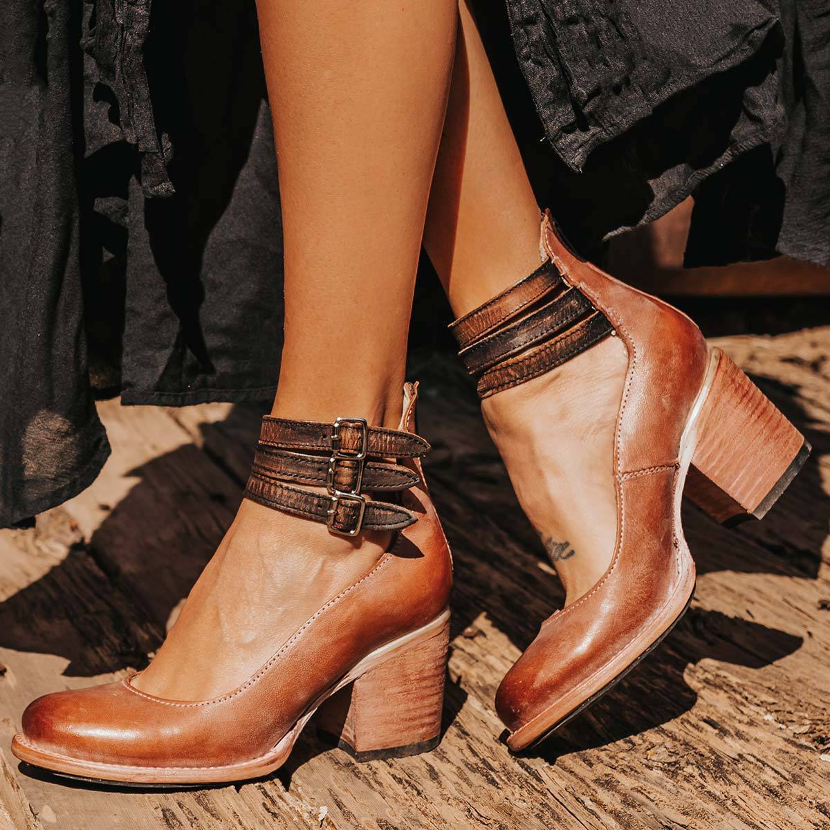 Izzy - Leather Pumps