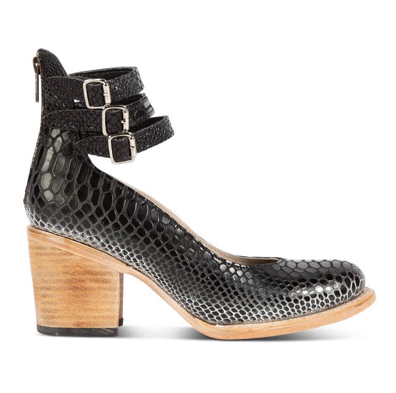 Izzy - Leather Pumps