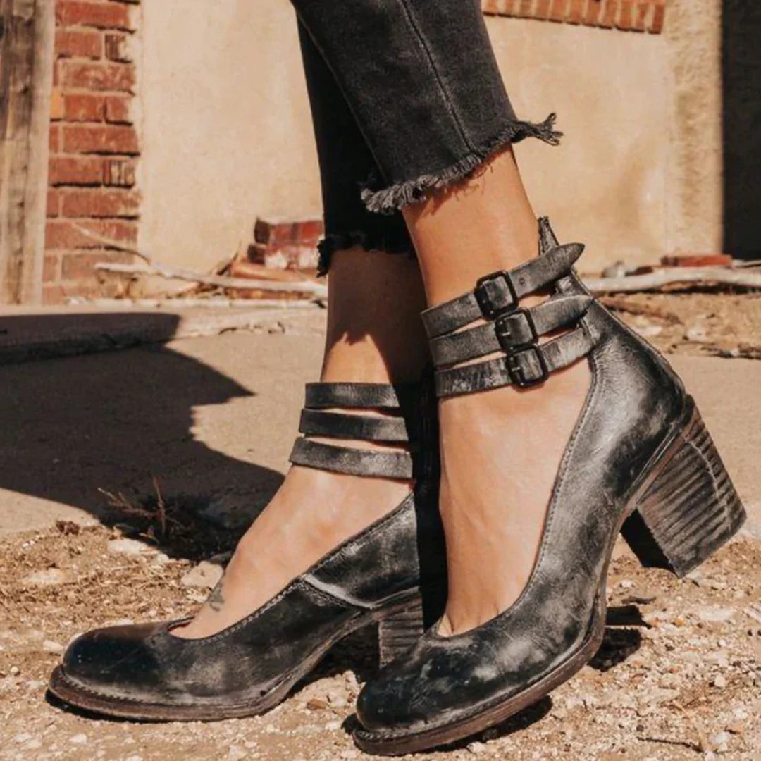 Izzy - Leather Pumps